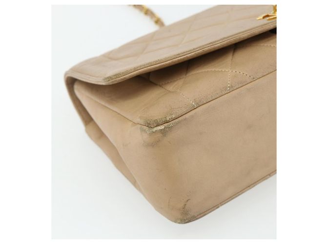 CHANEL Borsa a Spalla Matelassé con Catena in Pelle di Agnello Beige Oro CC Auth 179717A D'oro - vista 11