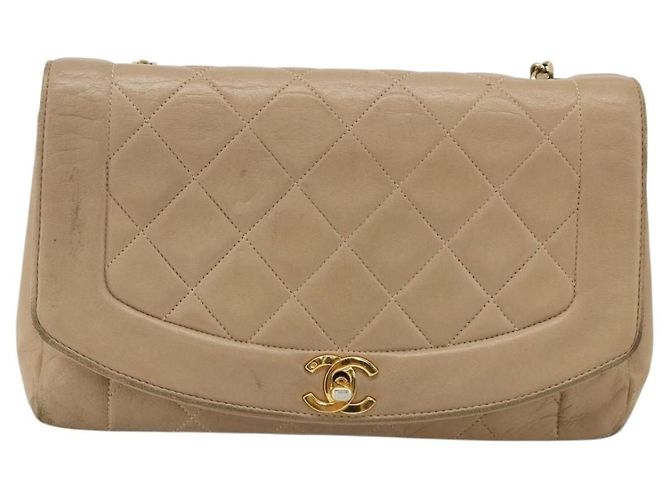 CHANEL Borsa a Spalla Matelassé con Catena in Pelle di Agnello Beige Oro CC Auth 179717A D'oro - vista 2