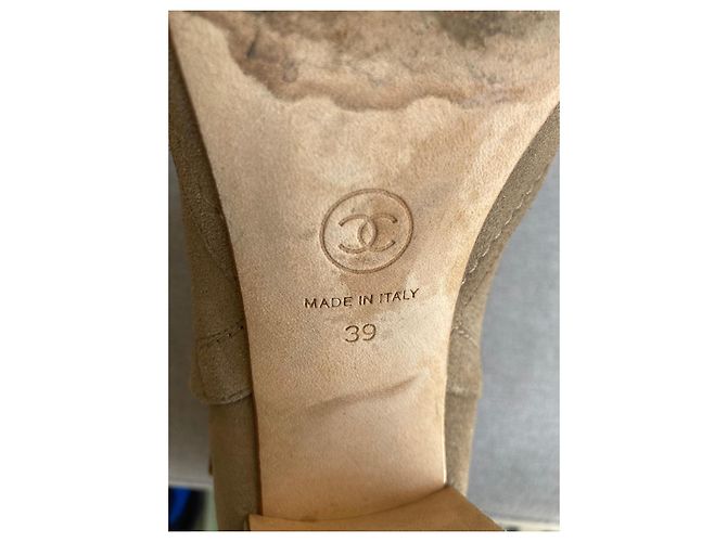 Chanel Botines de Ante Beige con Cadena - vista 11