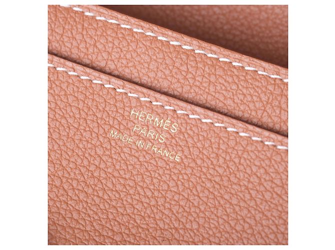 Portafoglio Hermès Constance To Go in pelle Epsom Gold con finiture dorate - vista 11