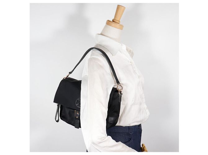 Borsa a tracolla in nylon Tilda di Tory Burch Nero - vista 18