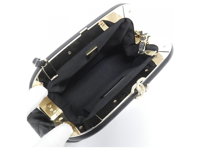 Borsa a tracolla Chanel in agnello Nero D'oro - vista 6