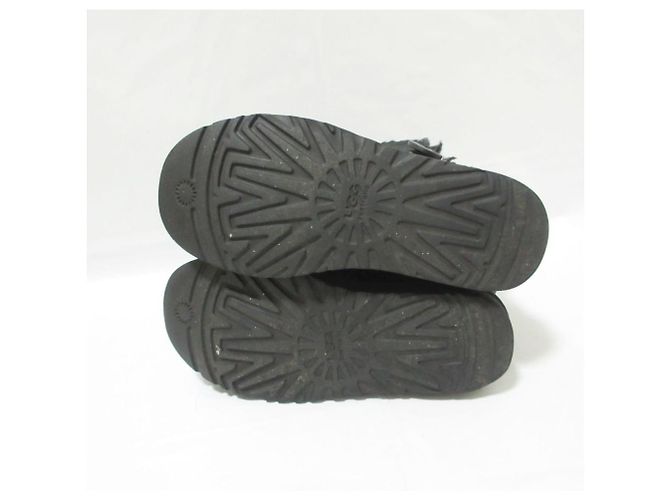 Autre Marque Botas de piel de oveja UGG MINI BAILEY BUTTON Negro - vista 7