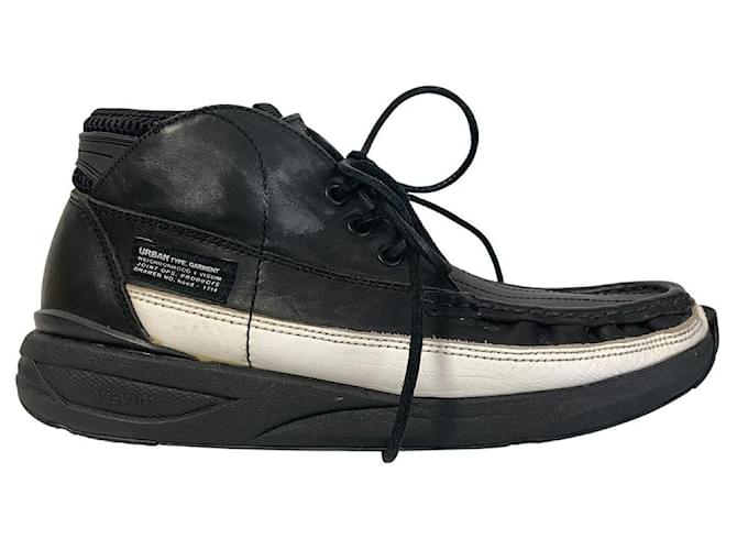 Visvim Chukka Boots Leather Boots Black White - view 4