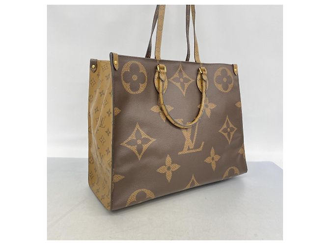 Borsa Tote Louis Vuitton Monogram Giant Reverse OnTheGo GM Marrone - vista 2