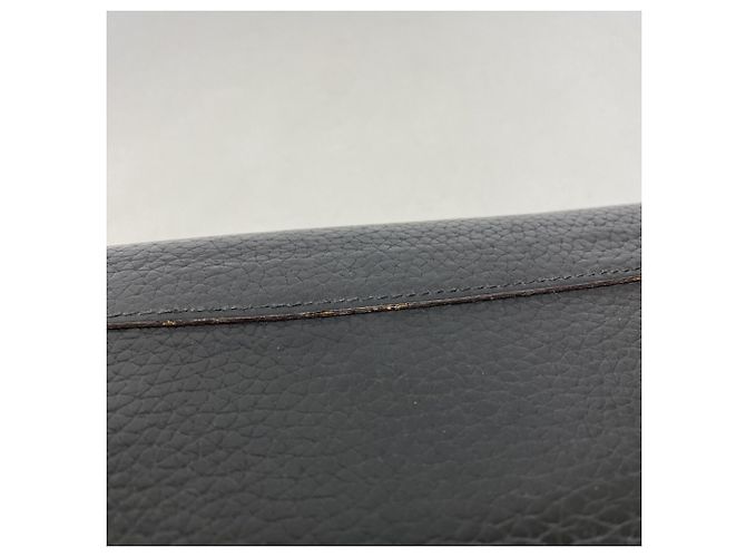 Portafoglio Long Capucines Louis Vuitton Nero - vista 8