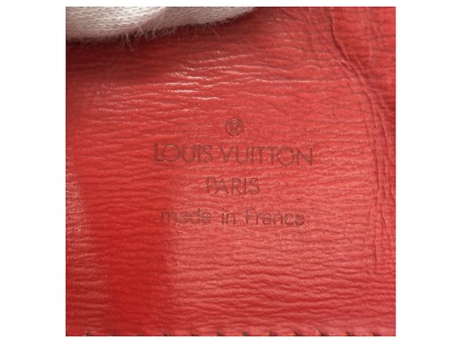 Louis Vuitton Epi Cluny Schultertasche Rot - Ansicht 5