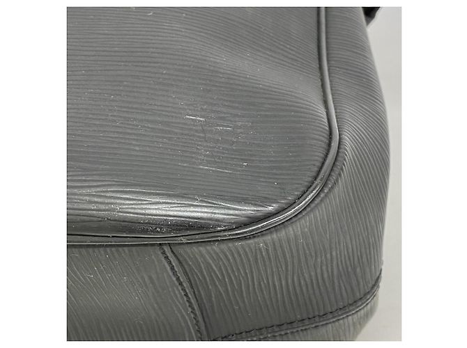 Borsa Louis Vuitton Epi Passy PM M59262 Noir Nero - vista 8