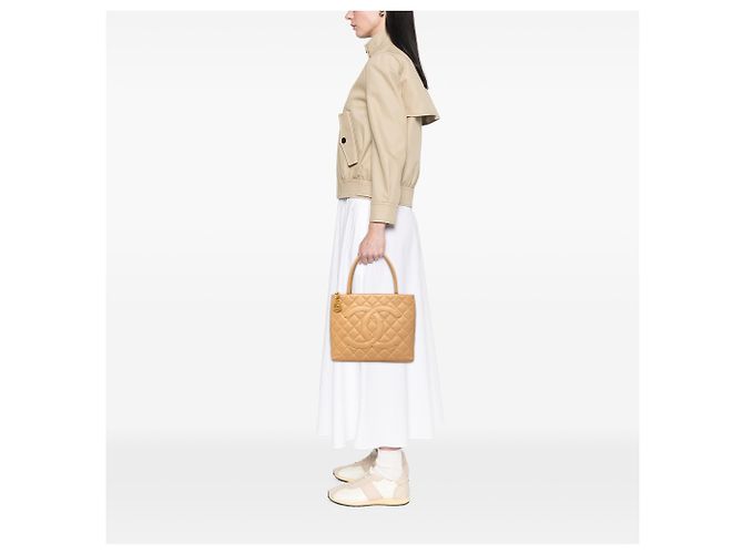Tote Chanel Beige Caviar Medallion - vista 7