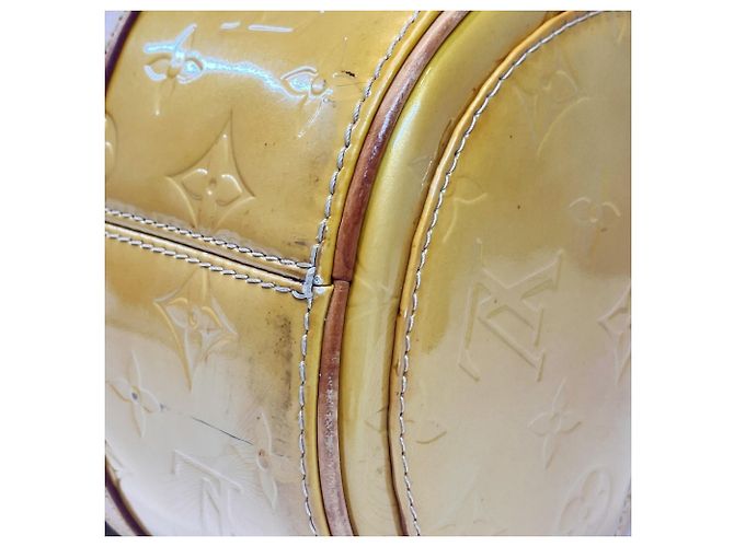 Borsa Louis Vuitton Bedford in pelle smaltata gialla Giallo - vista 6