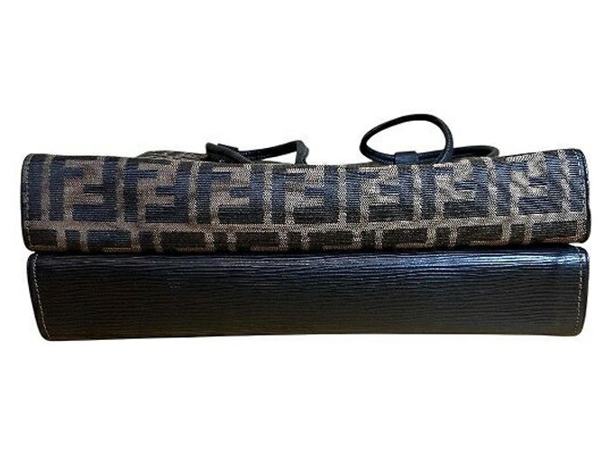Fendi Zucca Handtasche aus braunem Canvas und Leder - Ansicht 3