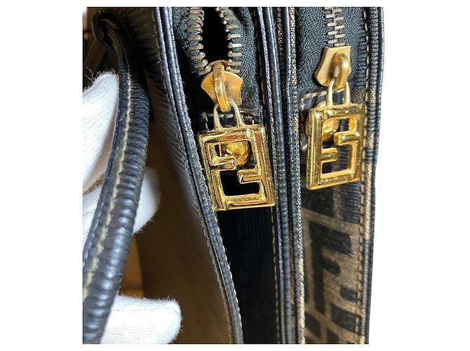 Fendi Zucca Handtasche aus braunem Canvas und Leder - Ansicht 7