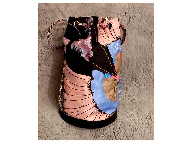 Hermès "Feathers and Flowers" Beutel Braun Schwarz Pink Weiß Rot Blau - Ansicht 17