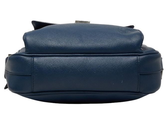 Saffiano Prada Crossbody-Schultertasche mit Triangle-Logo-Plakette Marineblau - Ansicht 3