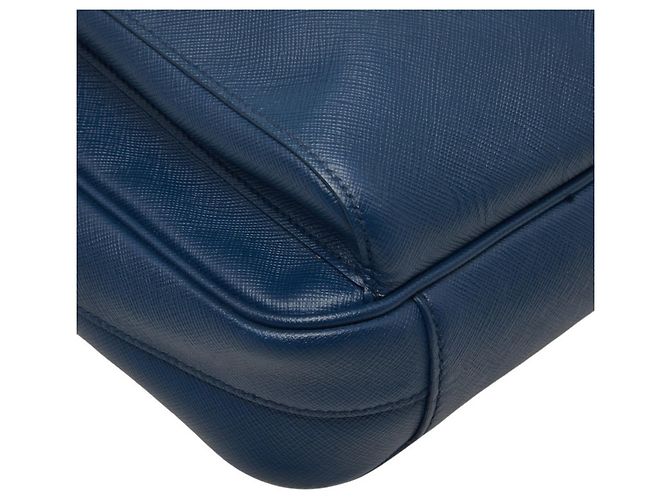 Saffiano Prada Crossbody-Schultertasche mit Triangle-Logo-Plakette Marineblau - Ansicht 5