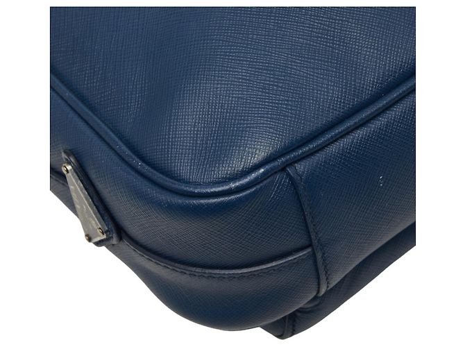 Saffiano Prada Crossbody-Schultertasche mit Triangle-Logo-Plakette Marineblau - Ansicht 7
