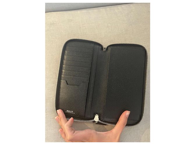 Cartera Bally de cuero negro con cierre de cremallera - vista 4