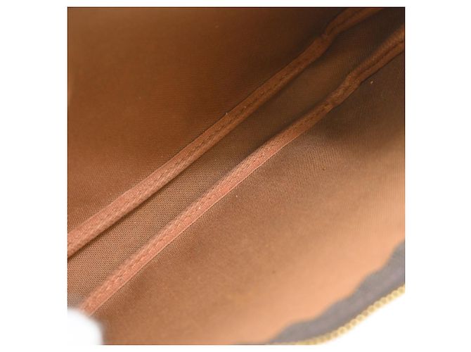 Louis Vuitton Pochette Accessoires Monogram Canvas Medium Marron - vue 3