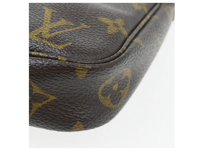 Louis Vuitton Pochette Accessoires Monogram Canvas Medium Marron - vue 7