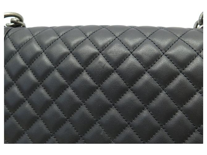 BORSA CHANEL BOY MEDIUM A67086 IN PELLE MATELASSÉ CON TRACCOLLA Nero - vista 13