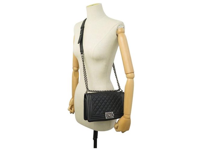 BORSA CHANEL BOY MEDIUM A67086 IN PELLE MATELASSÉ CON TRACCOLLA Nero - vista 5