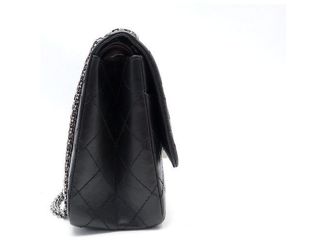 NUOVA BORSA CHANEL GRANDE 2.55 SPACE CHARMS PELLE MATELASSÉ TRACULLA Nero - vista 3