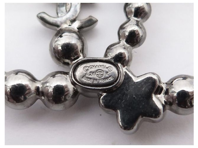 CHANEL CC LOGO STERN STRASS BROSCHE AUS SILBERFARBENEM METALL + STAR BOX - Ansicht 4