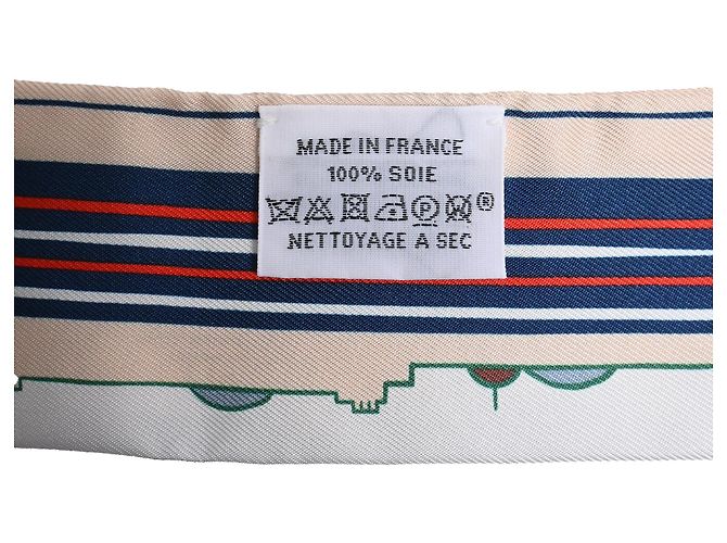 Sciarpa in twill di seta Hermès Les Chiens Parisiens multicolore - vista 3