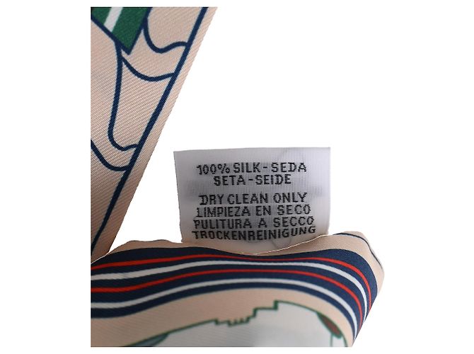 Sciarpa in twill di seta Hermès Les Chiens Parisiens multicolore - vista 4