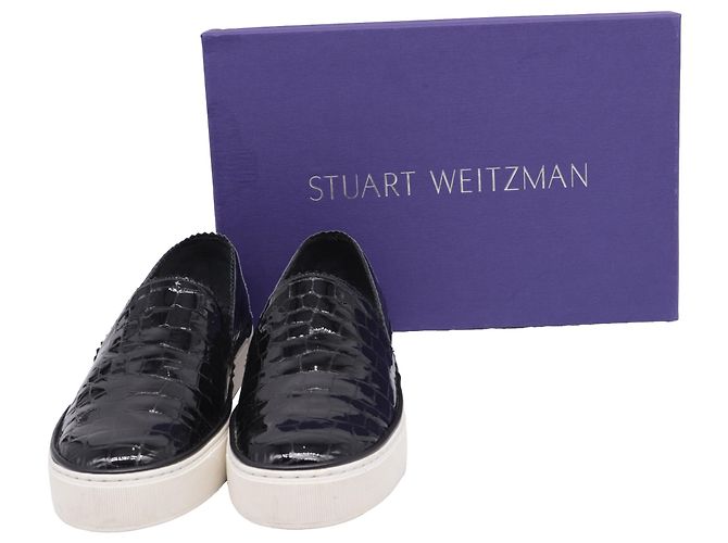 Stuart Weitzman Croc Embossed Nuggets Slip On Sneaker aus schwarzem Leder - Ansicht 10