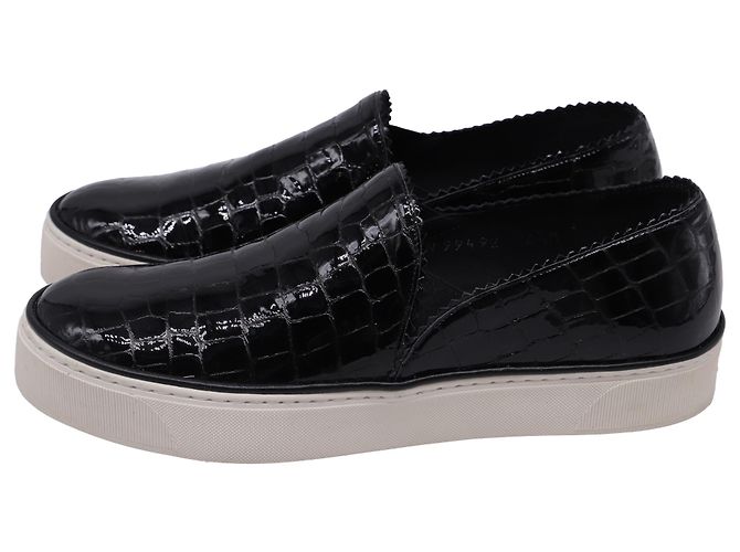 Stuart Weitzman Croc Embossed Nuggets Slip On Sneaker aus schwarzem Leder - Ansicht 4