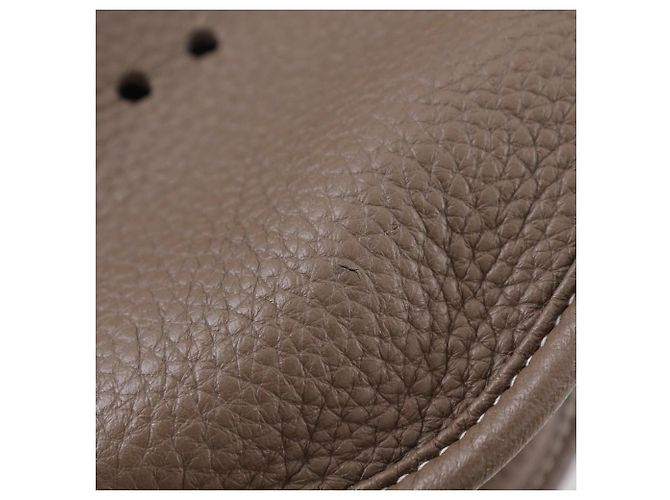 Hermès Borsa a Spalla Hermes Evelyne III Taurillon Clemence Grigio Taupe - vista 11