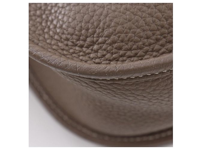 Hermès Borsa a Spalla Hermes Evelyne III Taurillon Clemence Grigio Taupe - vista 4