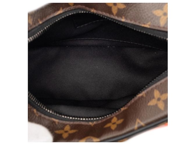 Borsa a tracolla Louis Vuitton Monogram Solar Ray Mini Soft Trunk Marrone Nero - vista 4