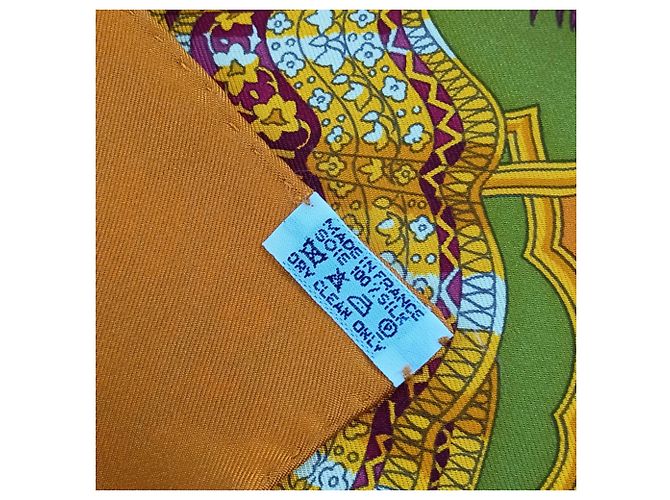 Hermès HERMES Carre 90 Schal aus mehrfarbiger Seide Mehrfarben - Ansicht 5