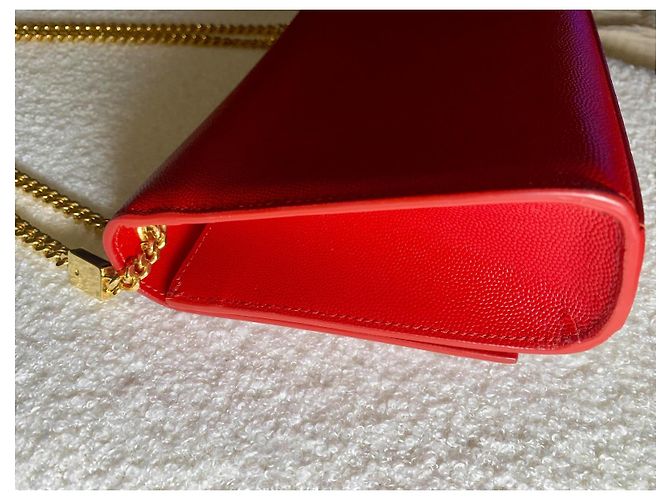 Yves Saint Laurent Bolsa Saint Laurent Kate em couro vermelho com pompom - vista 8