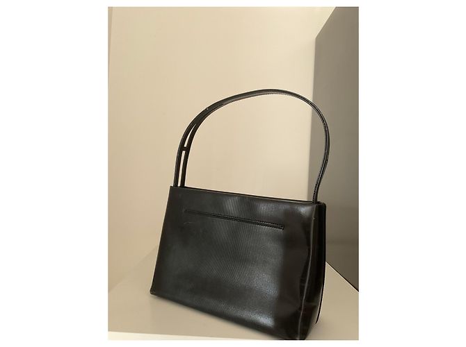 Givenchy Bolsa Baguette em Couro Preto - vista 3