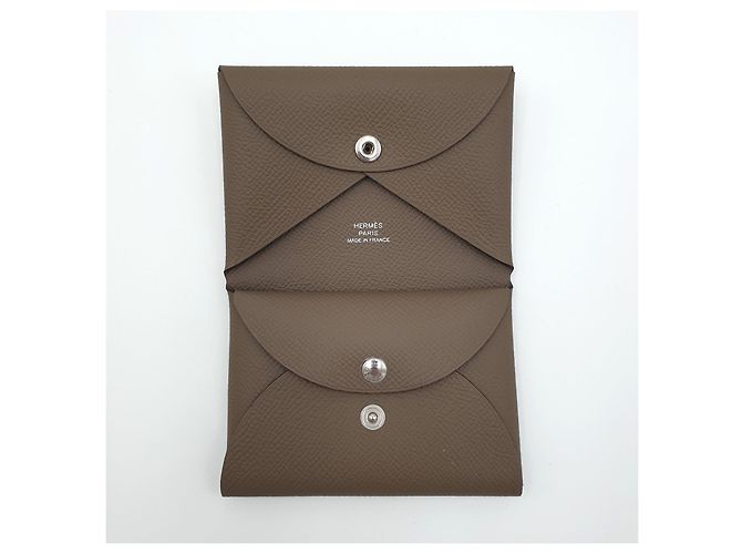 Hermès Mini Cartera Calvi Duo Compact, Pele de Vitello Epsom, Etoupe Beige Marrón claro Marrón oscuro - vista 4