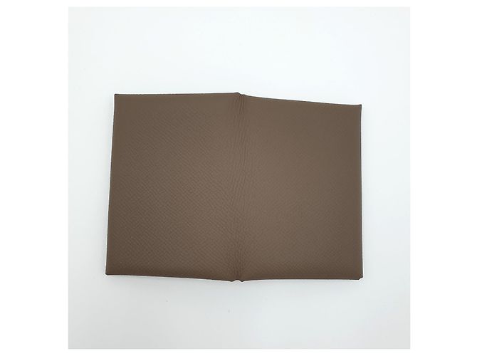 Hermès Mini Cartera Calvi Duo Compact, Pele de Vitello Epsom, Etoupe Beige Marrón claro Marrón oscuro - vista 5