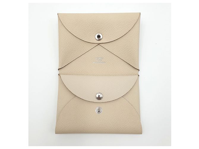 Hermès Mini Cartera Calvi Duo Compact, Epsom Calfskin, Craie Blanco Blanco roto - vista 5