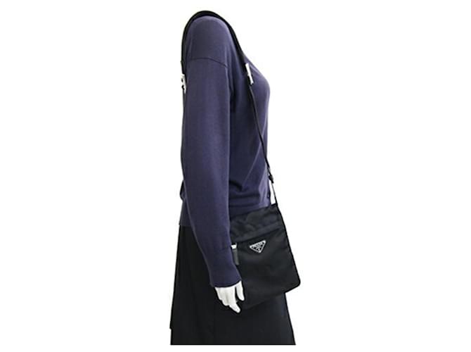 Borsa a tracolla in nylon nero Prada - vista 9
