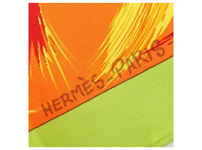 Silk In Hermès Sciarpa in seta Hermes "La Tour Eiffel S'envole" Arancione Verde chiaro - vista 2
