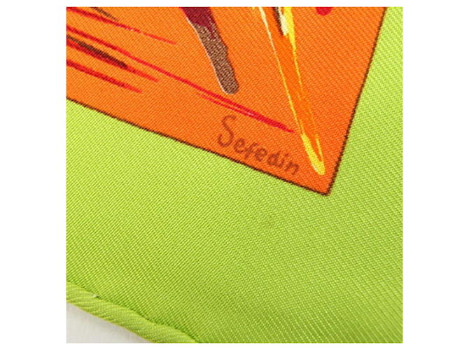 Silk In Hermès Sciarpa in seta Hermes "La Tour Eiffel S'envole" Arancione Verde chiaro - vista 5