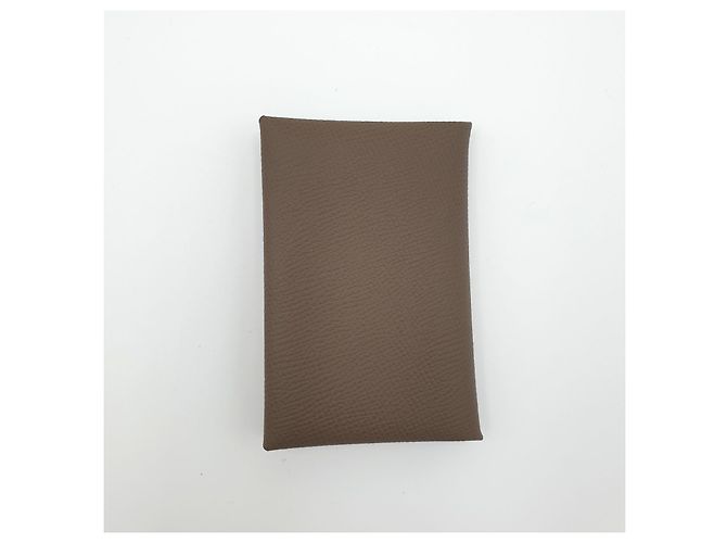 Hermès Kartenetui Calvi, Epsom-Kalbsleder, Etoupe Beige Hellbraun Dunkelbraun - Ansicht 4