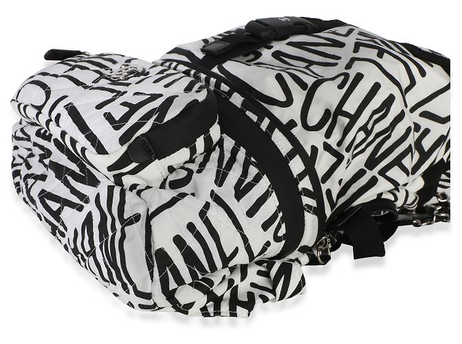 Chanel White Black Nylon Printed Coco Neige Rucksack Schwarz - Ansicht 6