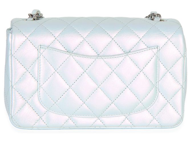 Timeless Chanel Mini Flap Rectangular en piel de cabra acolchada azul iridiscente - vista 2