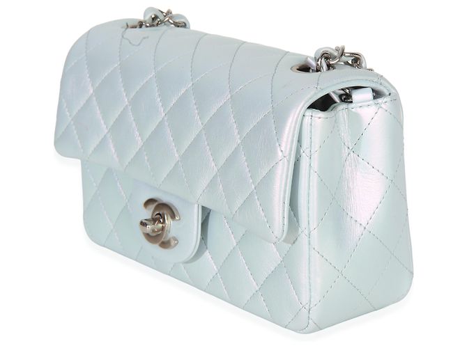 Timeless Chanel Mini Flap Rectangular en piel de cabra acolchada azul iridiscente - vista 3