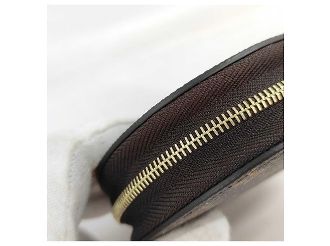 Pochette Monogram Eyeshadow Louis Vuitton Marrone - vista 5