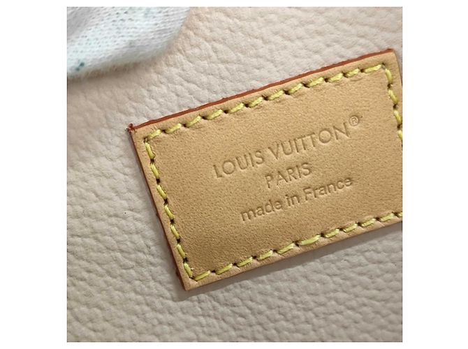 Pochette Monogram Eyeshadow Louis Vuitton Marrone - vista 8