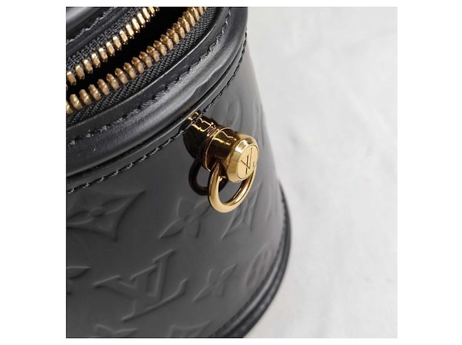 Beauty Case Louis Vuitton Monogram Vernis Cannes PM Nero - vista 6